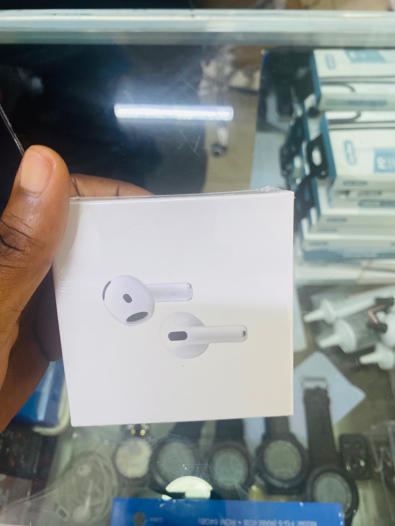 SALE. Airpod 4s