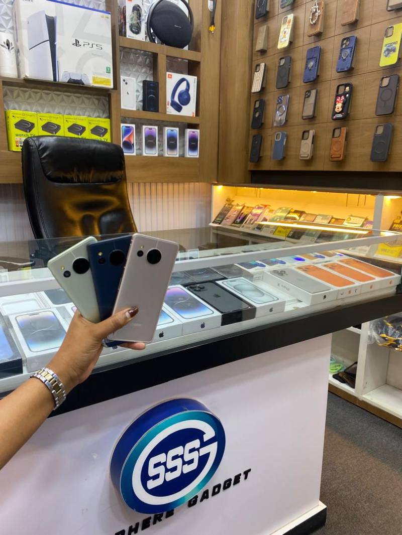 SALE. Aquos