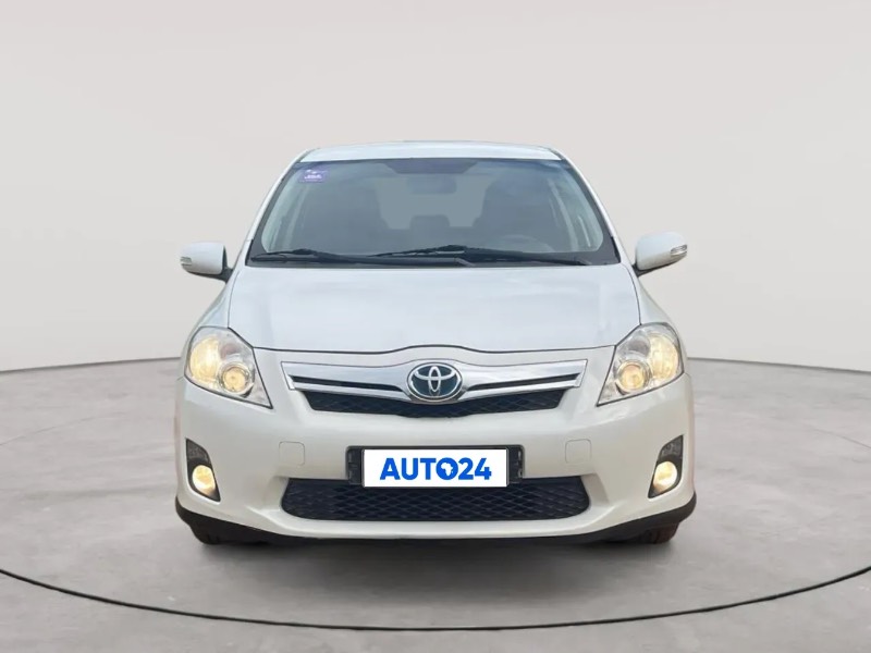 SALE. TOYOTA AURIS 2011