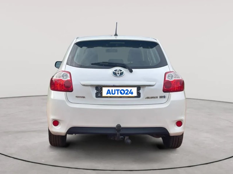SALE. TOYOTA AURIS 2011 — photo 3