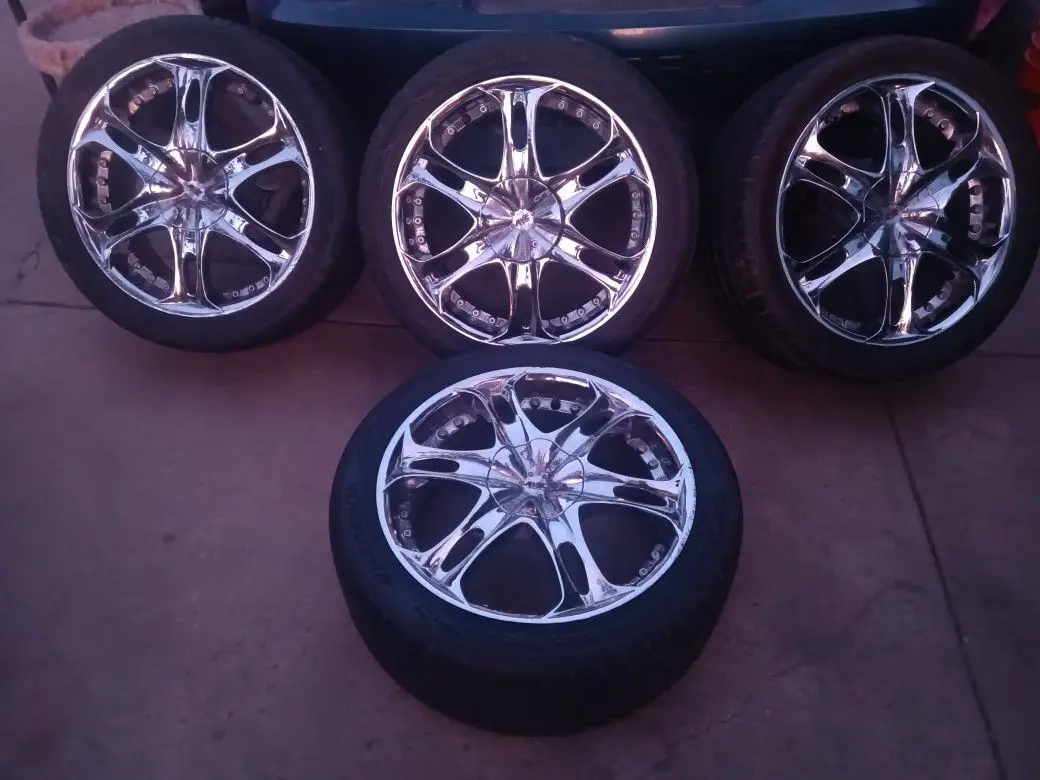 SALE. Chrome rims with tires 18" — photo 2