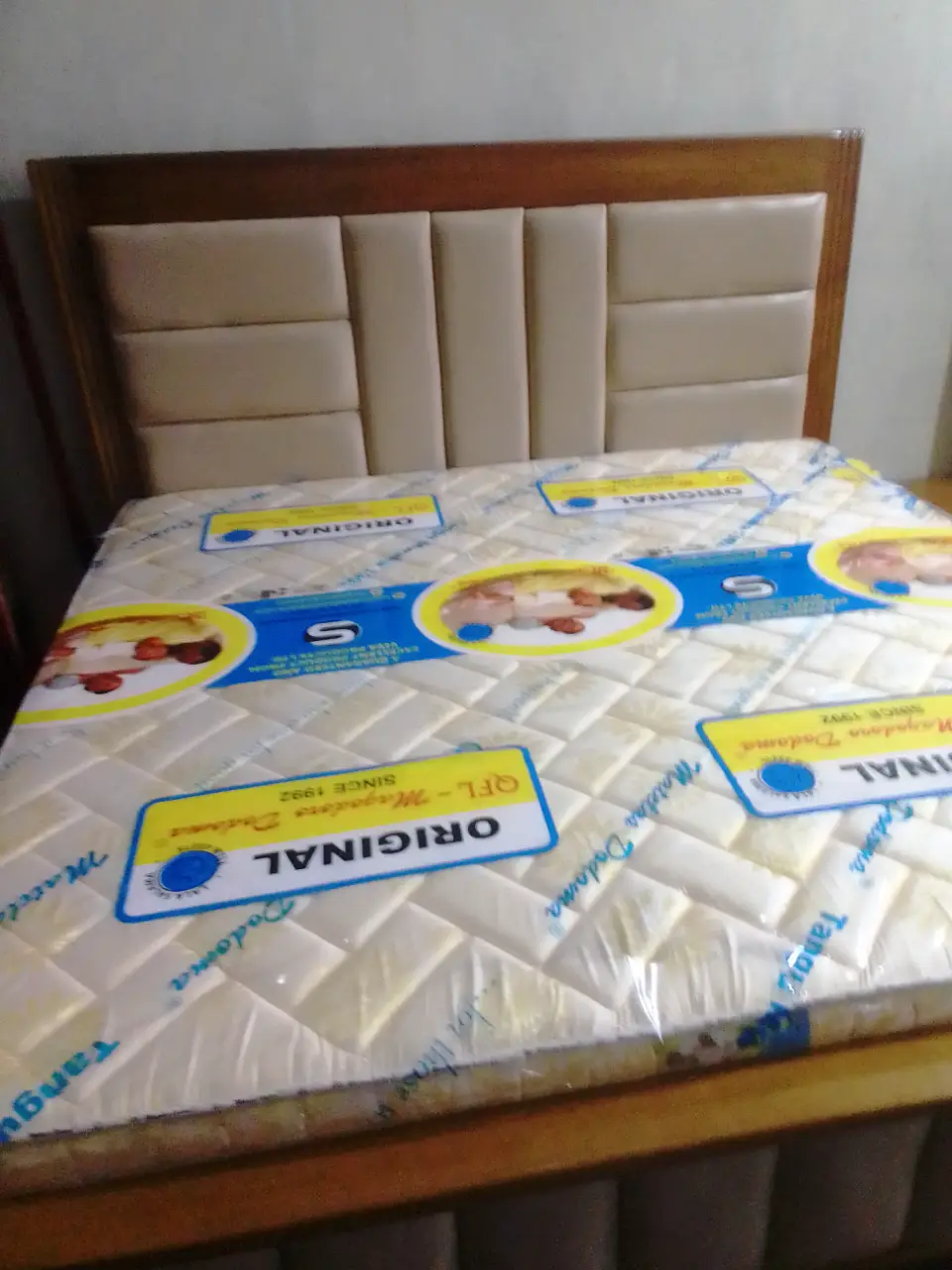 SALE. Bed