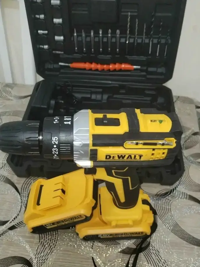 SALE. Dewalt 2battery drill — photo 3