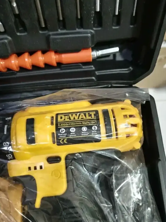 SALE. Dewalt 2battery drill — photo 4