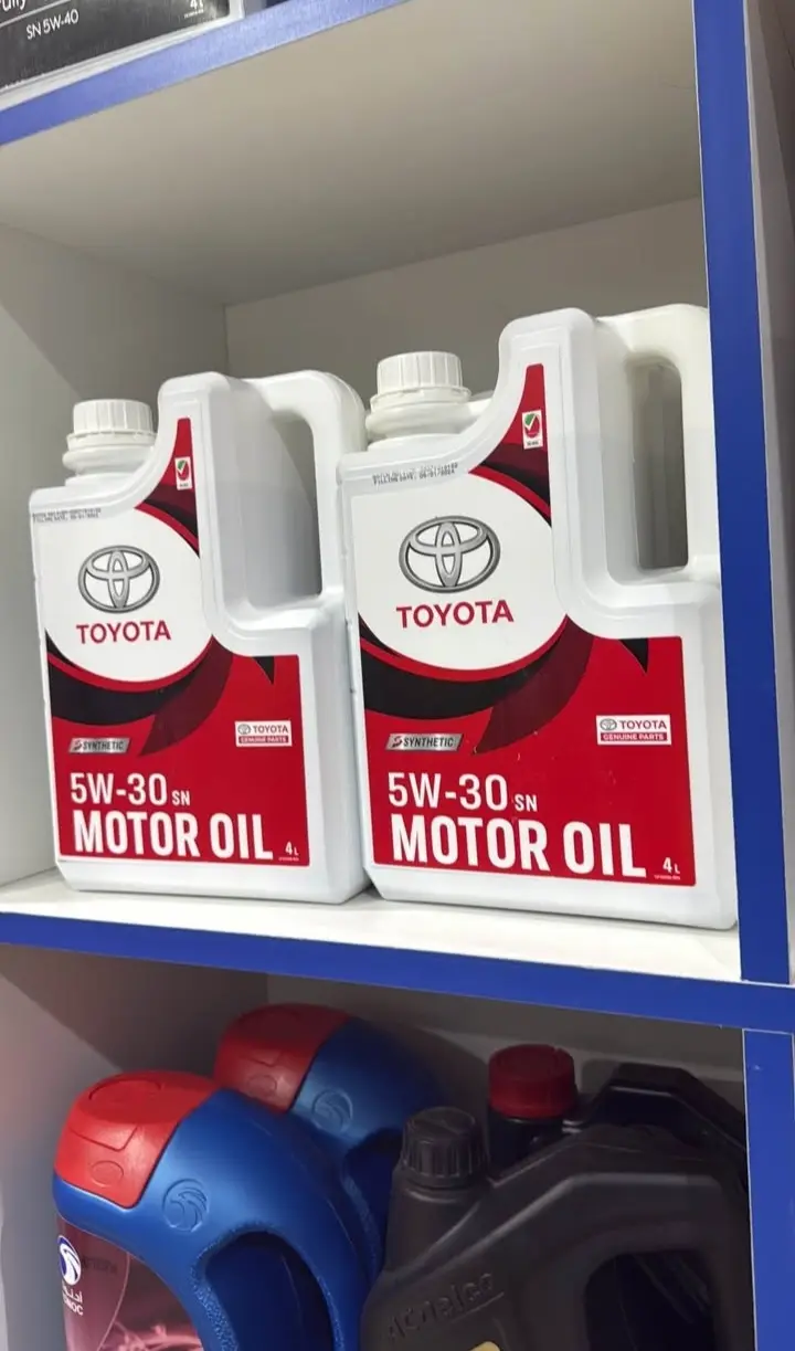 SALE. Engine oil — photo 3