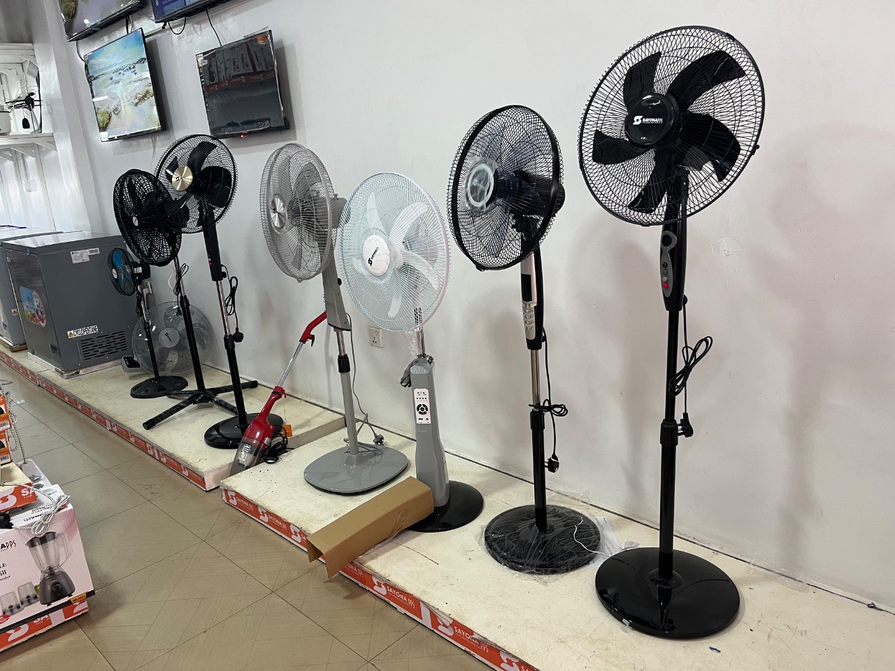 SALE. Fan