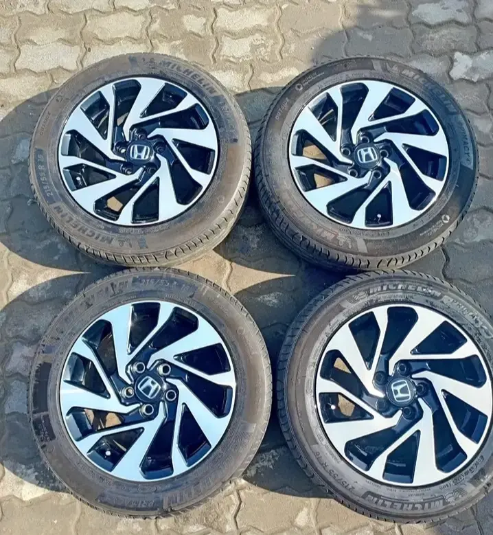 SALE. Michelin 16'
