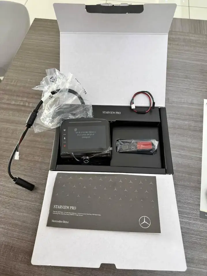 SALE. Dashcam Benz