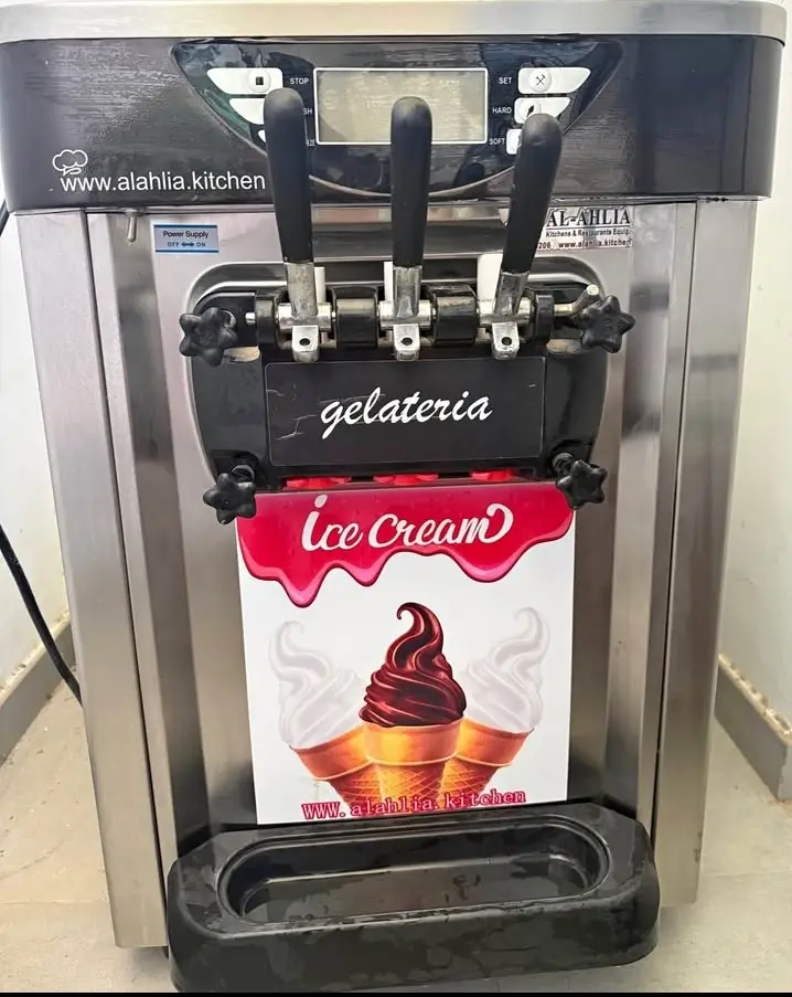 SALE. Ice-cream machine — photo 2