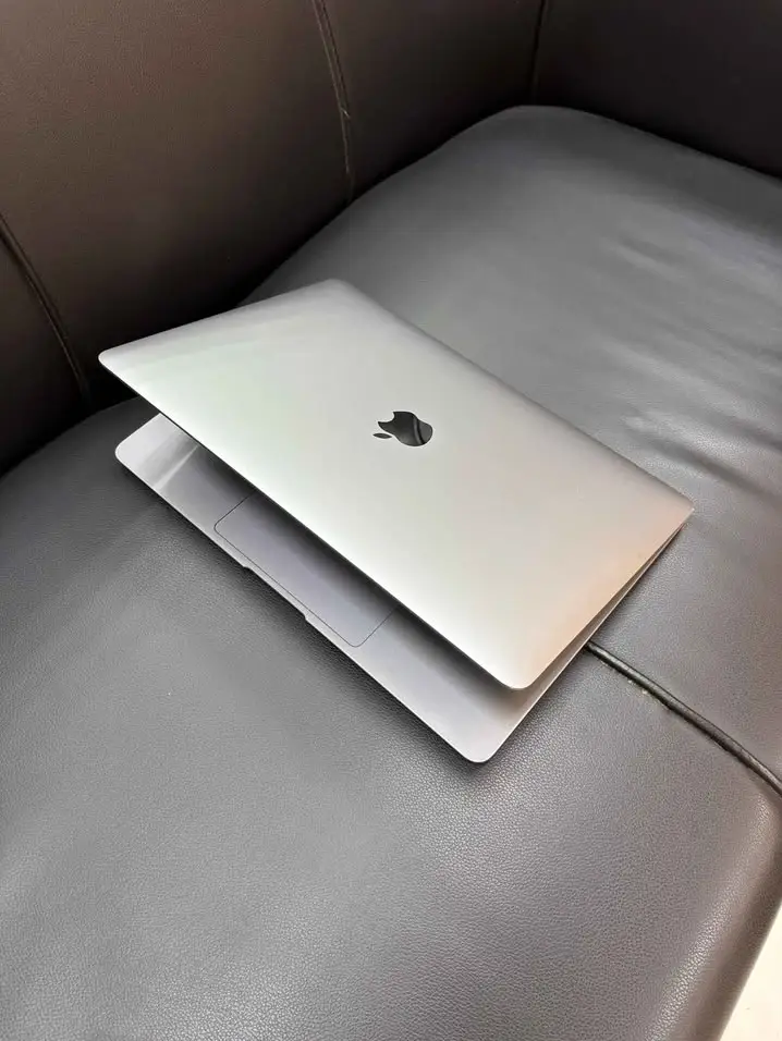 SALE. MacBook M1