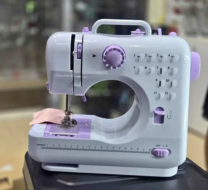 SALE. Electric Sewing machine — photo 2