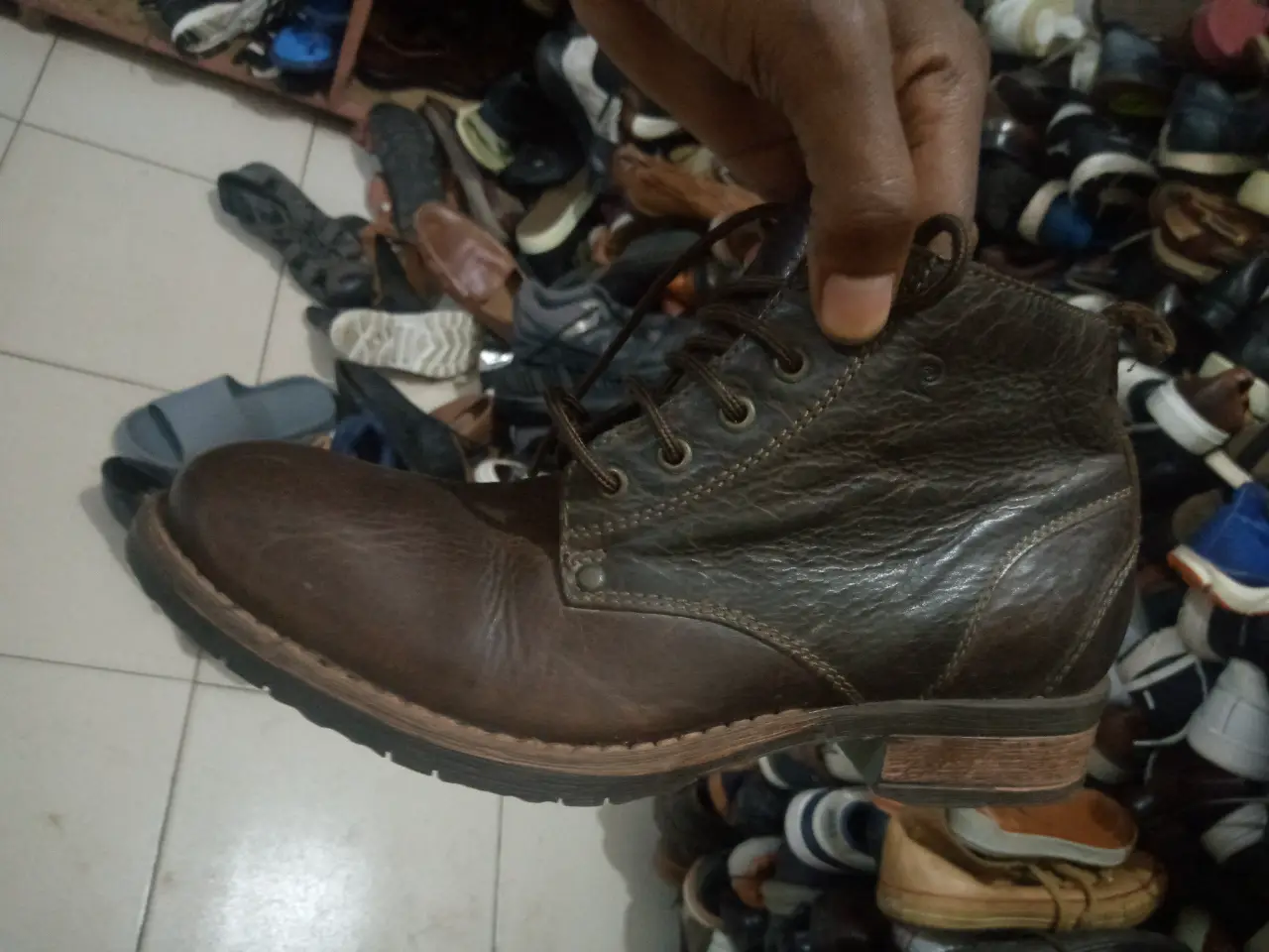 SALE. Sandari ya Ecco  na dem boot