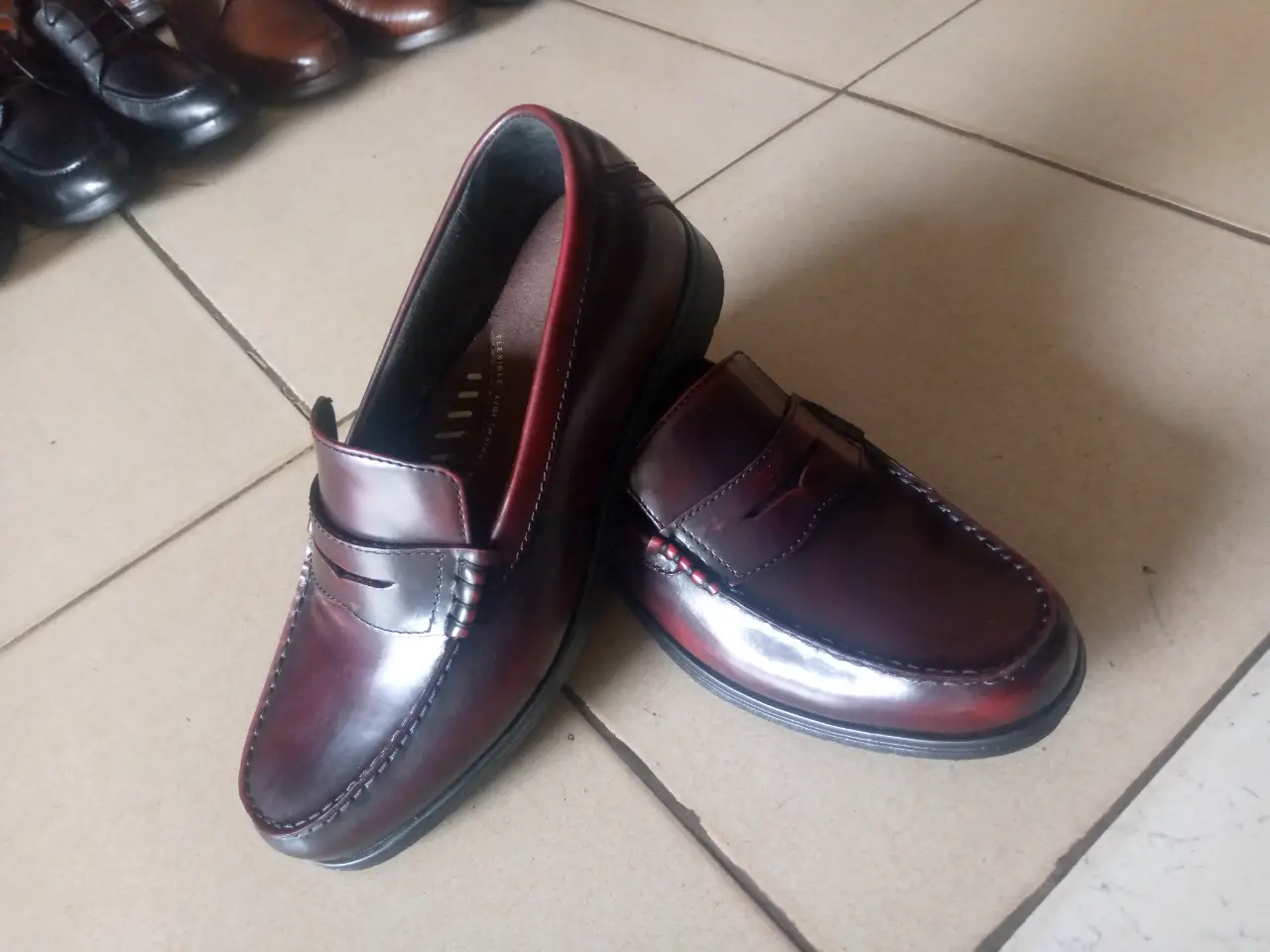 SALE. College original