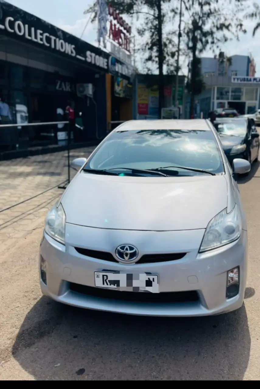 RENT. Toyota Prius — photo 2