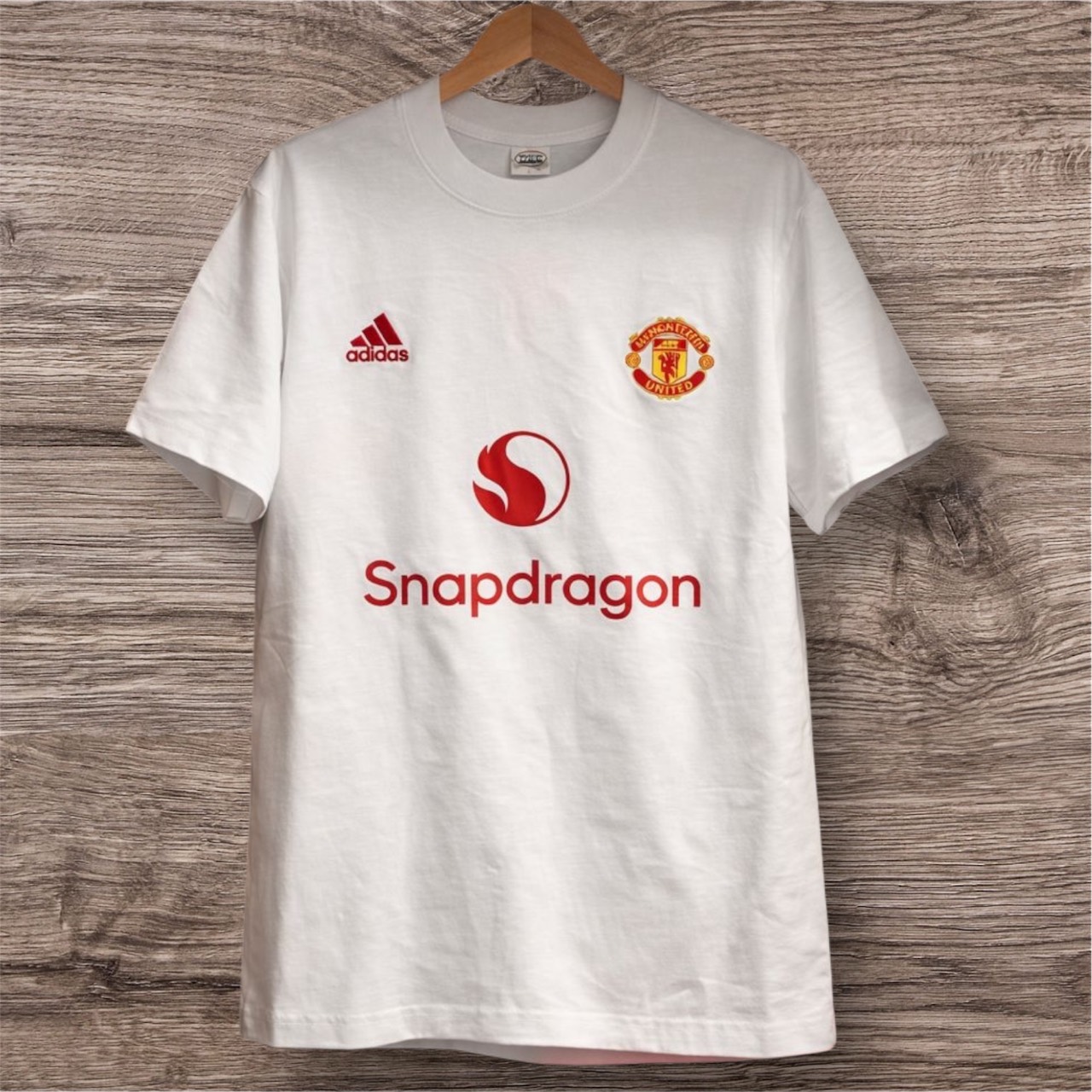SALE. Manchester united branded T-shirt